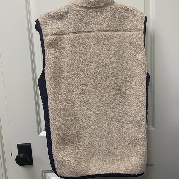 Vineyard Vines Navy/Tan Vest, Size Medium - Picture 5 of 5